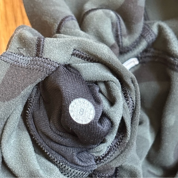 Lululemon Align Pant *Full Length 28" Incognito Camo Multi Gator Green Size 8 - Picture 3 of 9